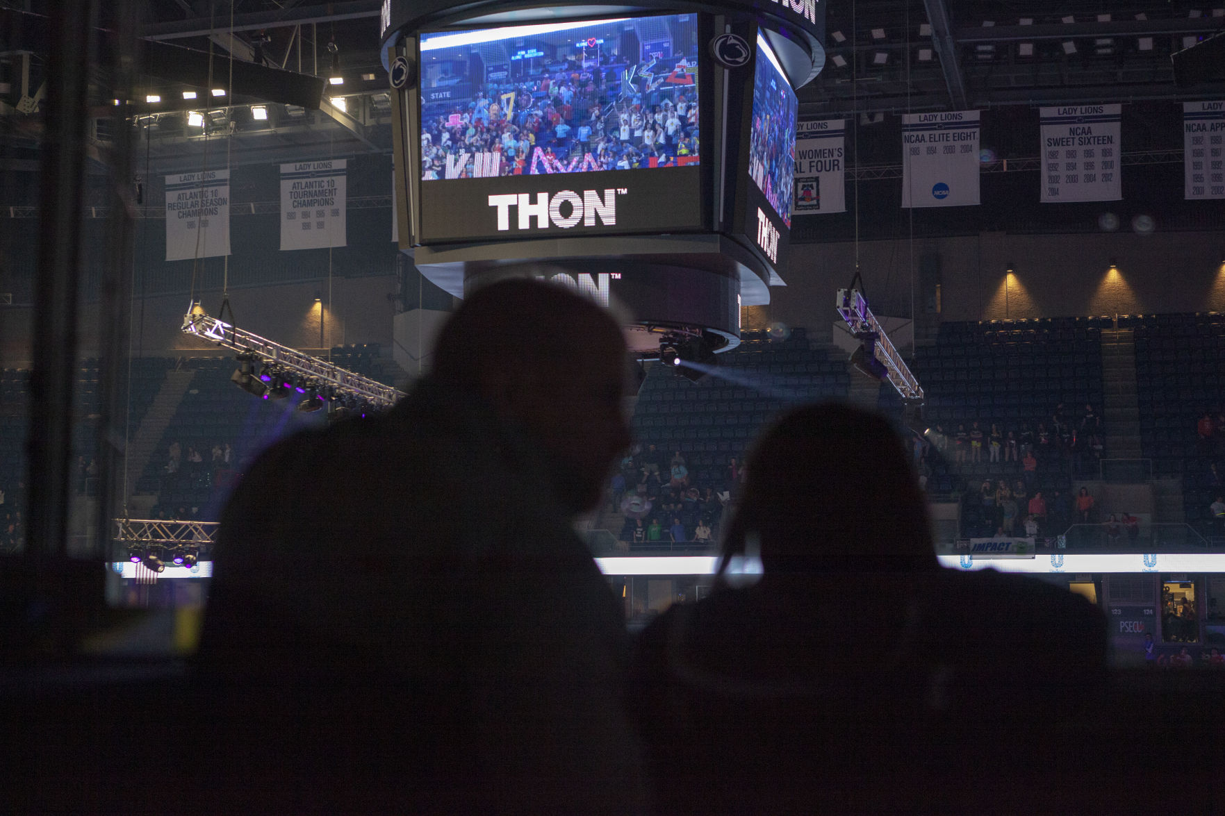 2019 THON Sunday Couple